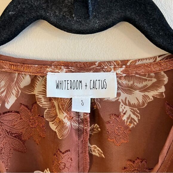 ✨ Whiteroom + Cactus Brown Floral Sheer Long Sleeve Top Small - Picture 3 of 10